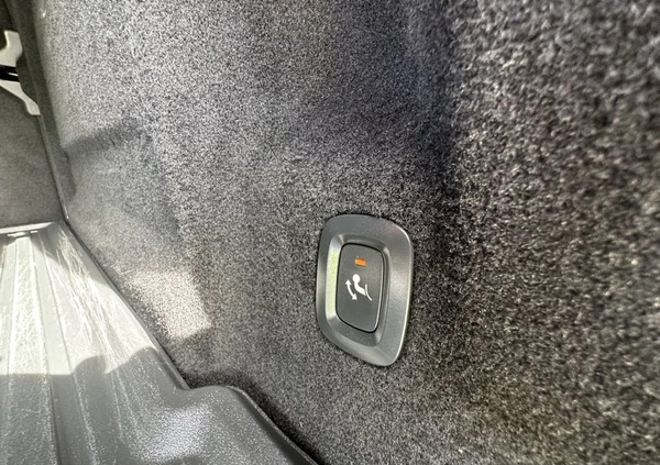 Volvo XC 60 cena 154900 przebieg: 114000, rok produkcji 2020 z Lipiany małe 781